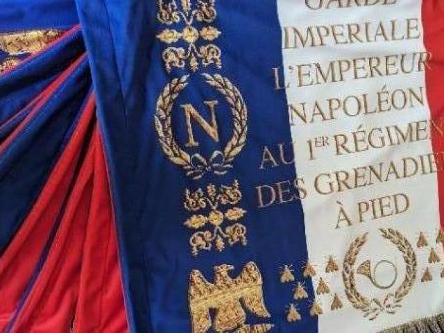 Drapeaux Napoléoniens confectionnés pour le spectacle 